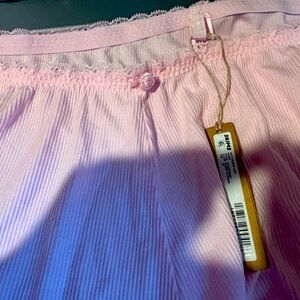 Skims soft lounge lace shorts